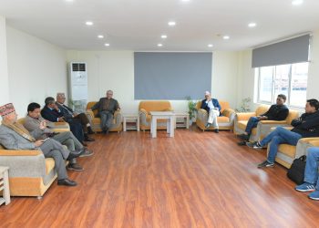 ओली पक्राउविरुद्ध आन्दोलन गर्ने एमालेको निर्णय